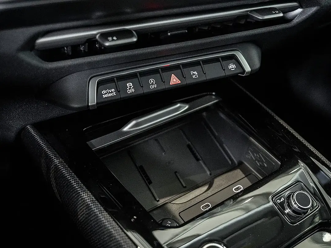 Audi Q3 - Thumbnail 8