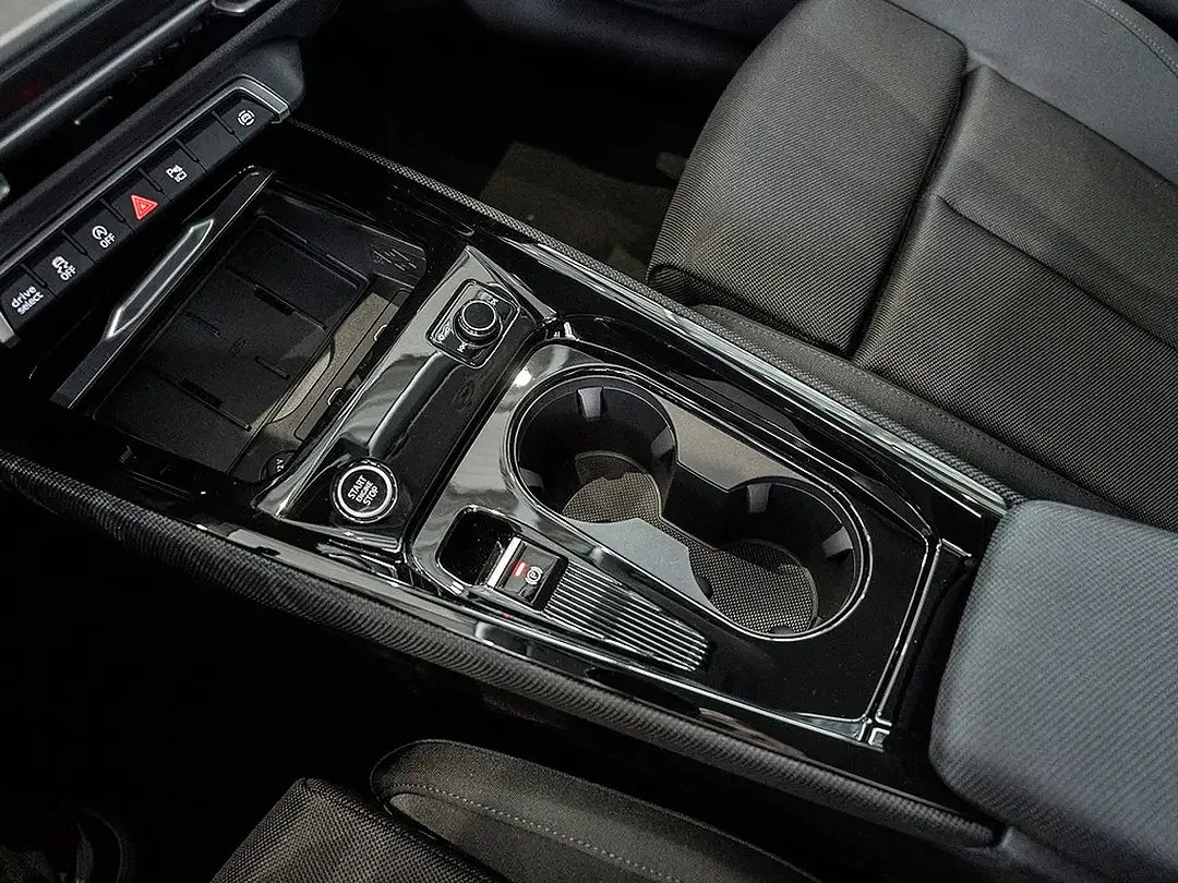 Audi Q3 - Thumbnail 9