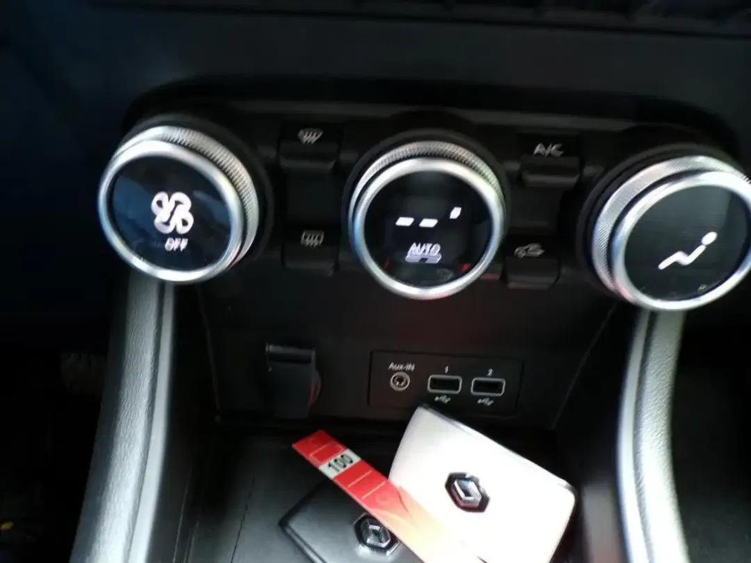 Renault Captur - Thumbnail 10