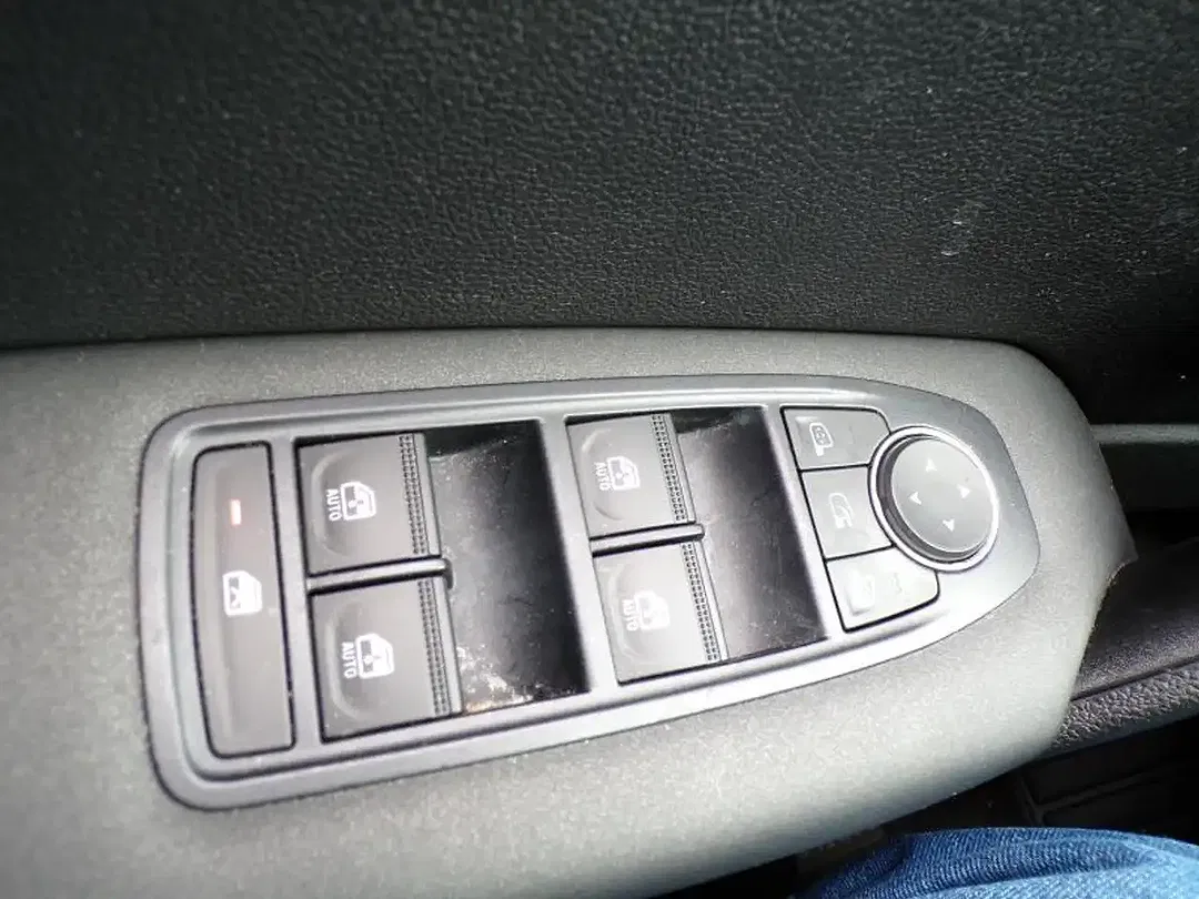 Renault Captur - Thumbnail 13