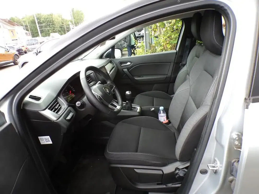 Renault Captur - Thumbnail 6