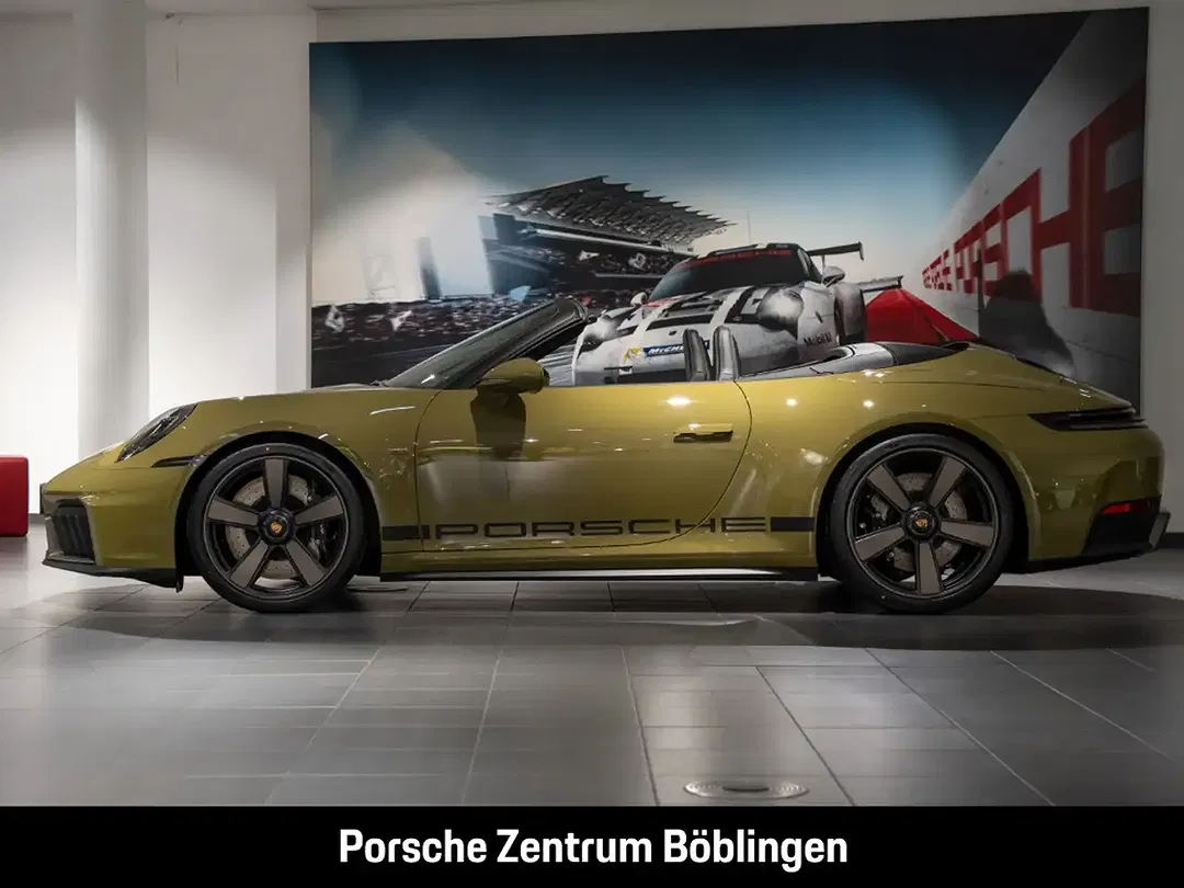 Porsche 992 - Thumbnail 2