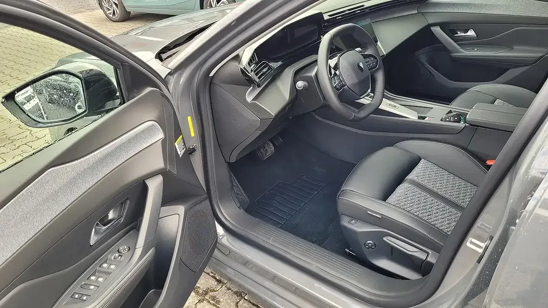 Peugeot 308 - Thumbnail 7