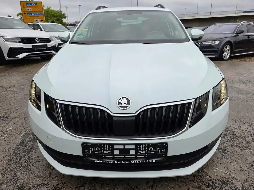 Skoda Octavia - Thumbnail 2