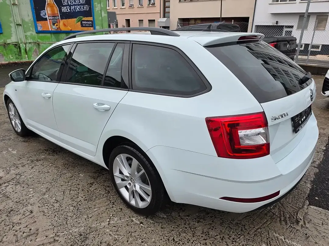 Skoda Octavia - Thumbnail 6