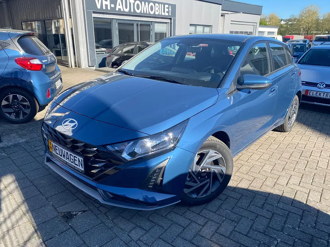 Hyundai i20 - Thumbnail 1