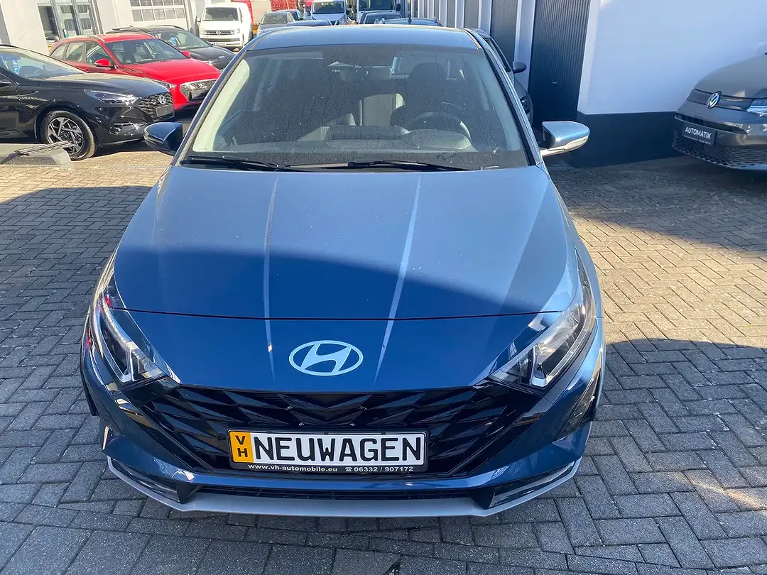 Hyundai i20 - Thumbnail 3