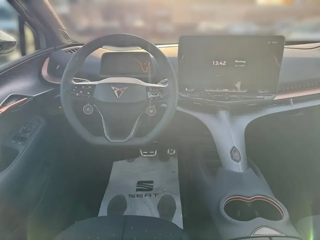 CUPRA Tavascan - Thumbnail 13