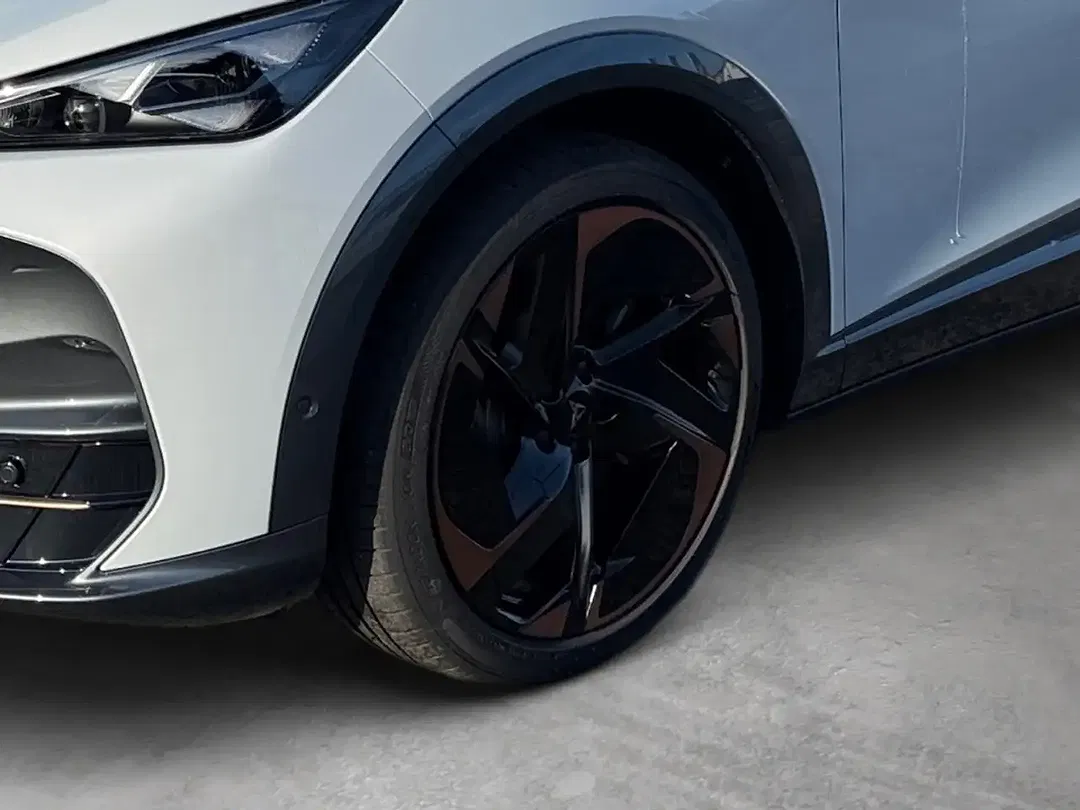 CUPRA Tavascan - Thumbnail 8