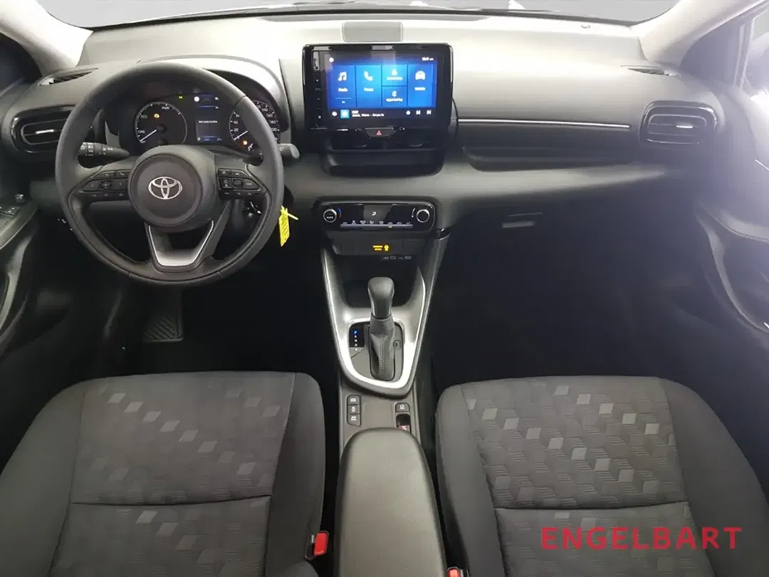 Toyota Yaris - Thumbnail 8