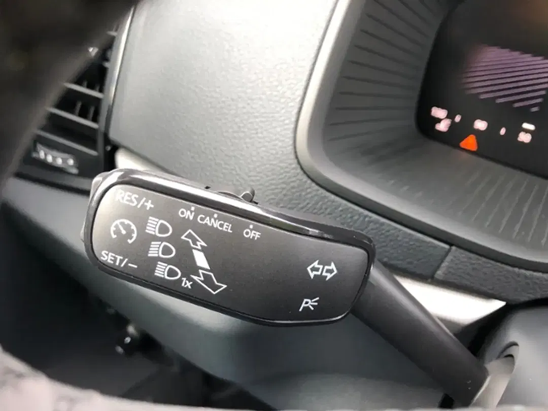 Skoda Karoq - Thumbnail 8