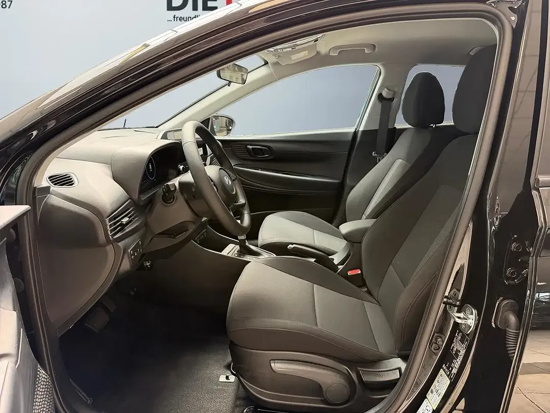Hyundai i20 - Thumbnail 10