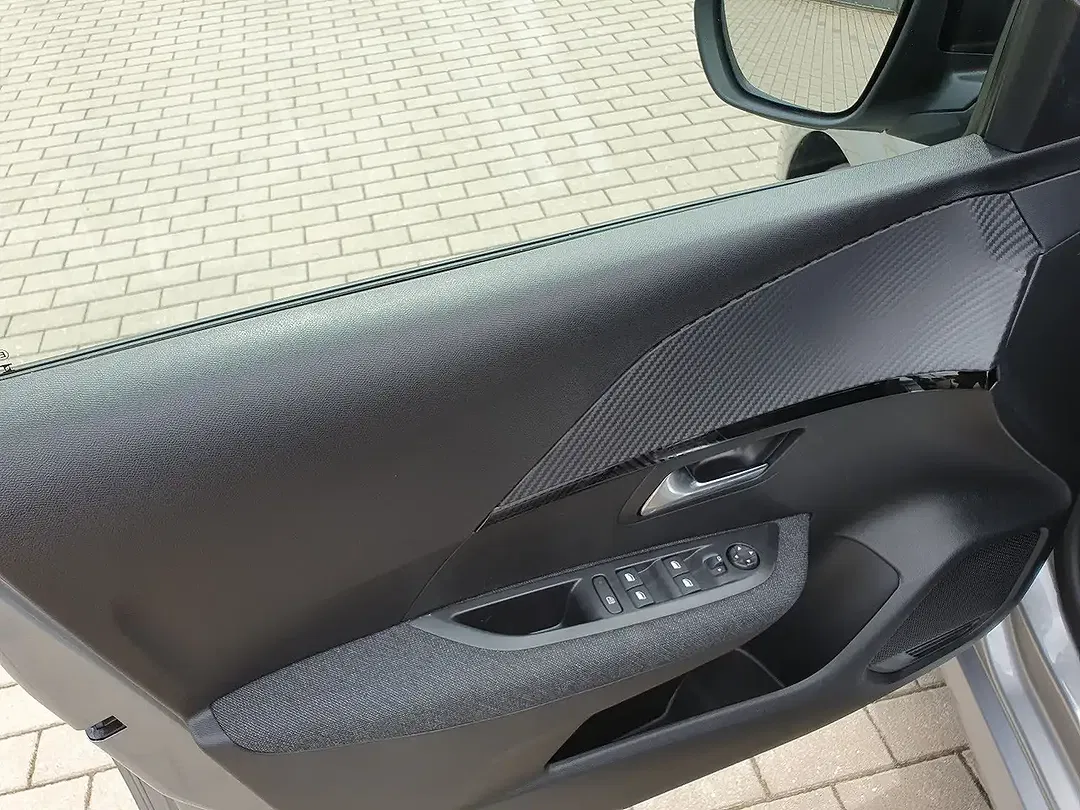 Peugeot 208 - Thumbnail 8