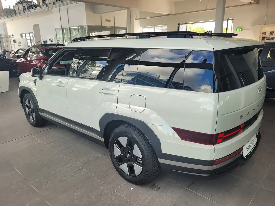 Hyundai SANTA FE - Thumbnail 8