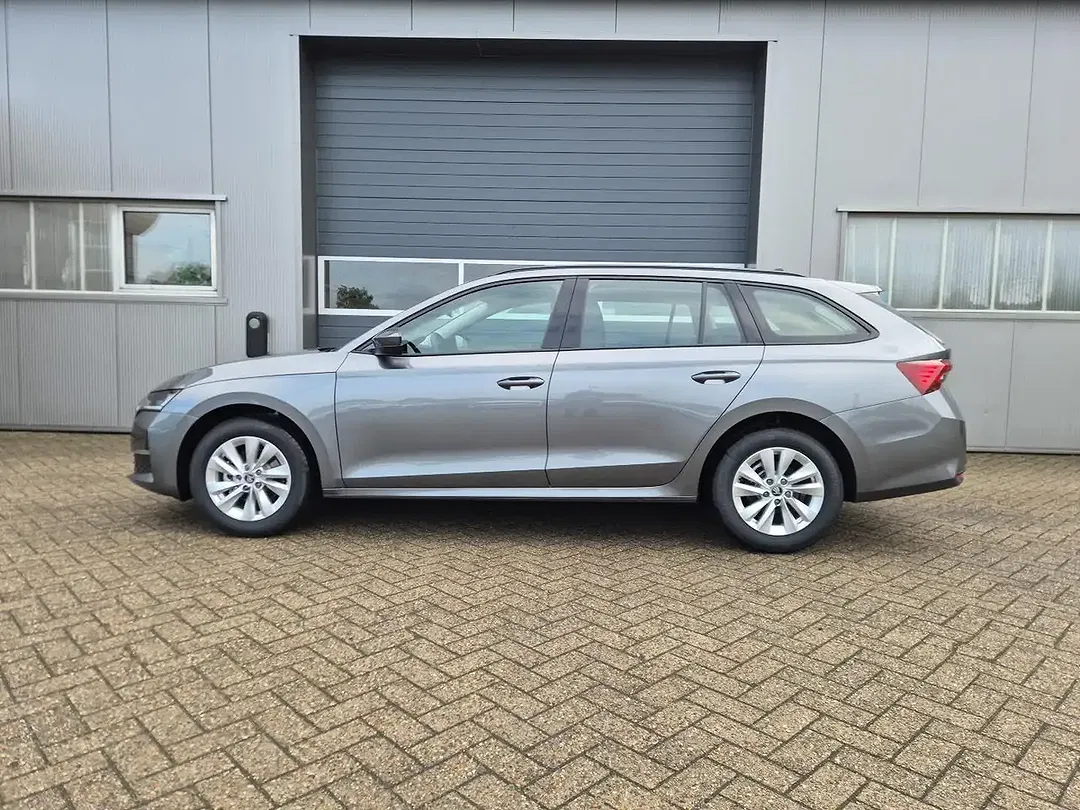 Skoda Octavia - Thumbnail 2