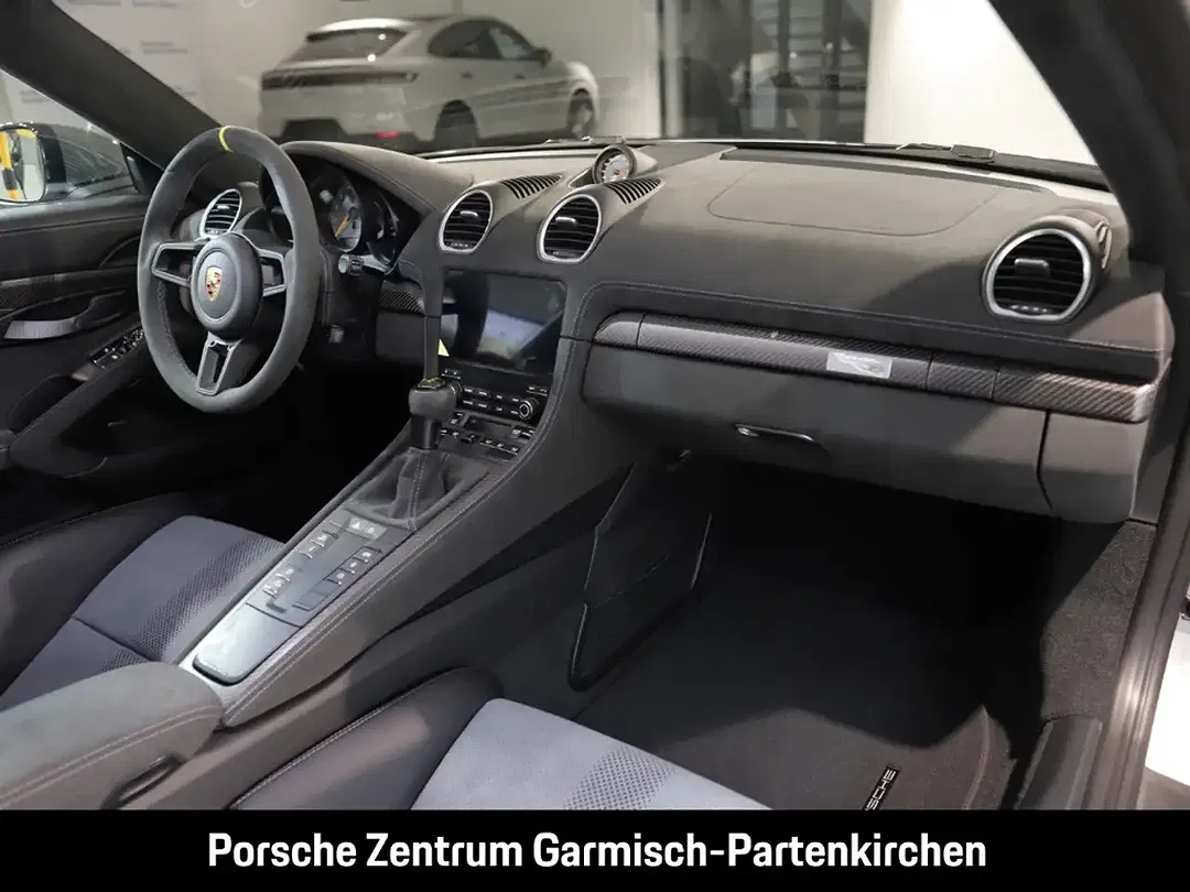 Porsche 718 Spyder - Thumbnail 10