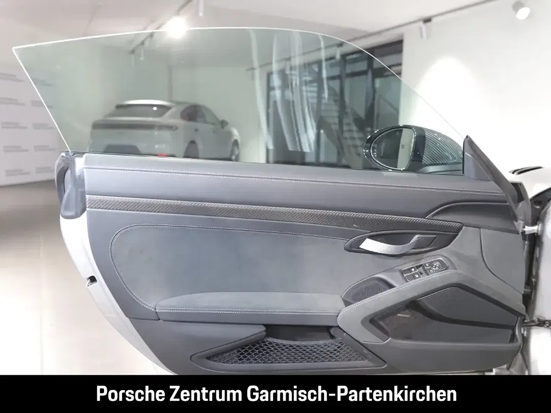 Porsche 718 Spyder - Thumbnail 14
