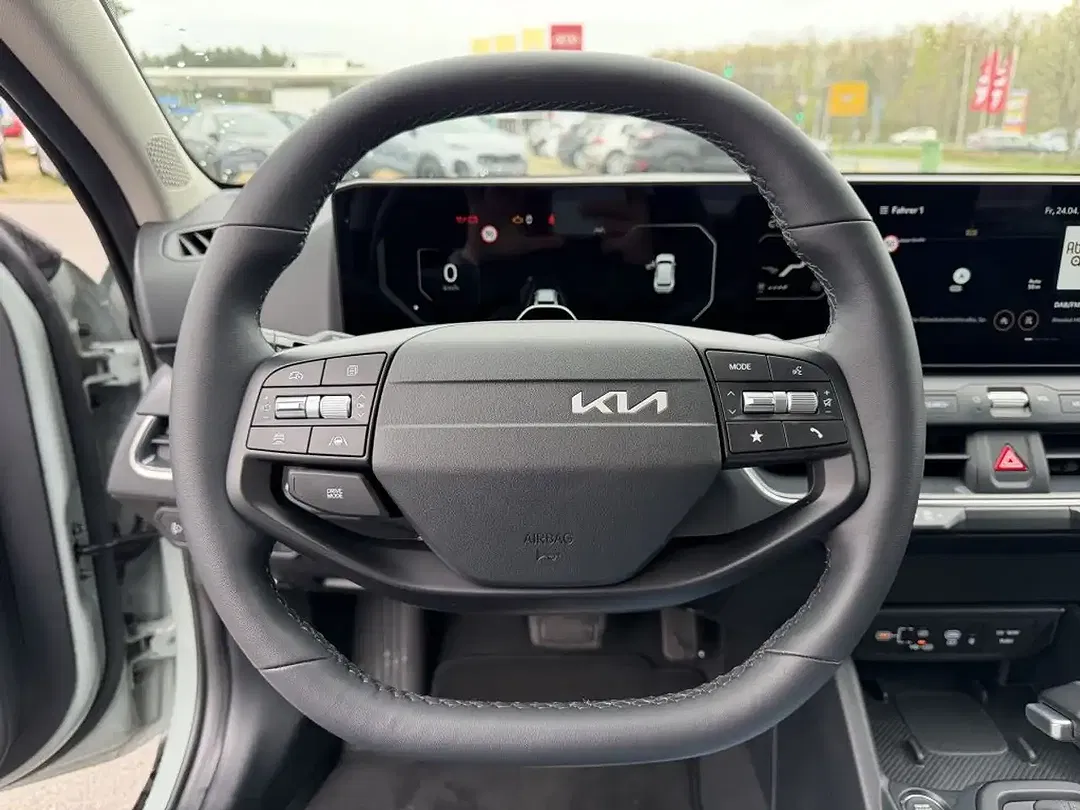 Kia K4 - Thumbnail 10