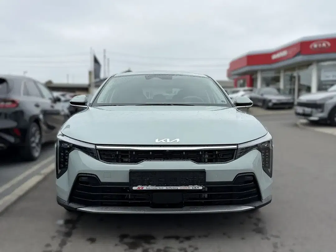 Kia K4 - Thumbnail 2
