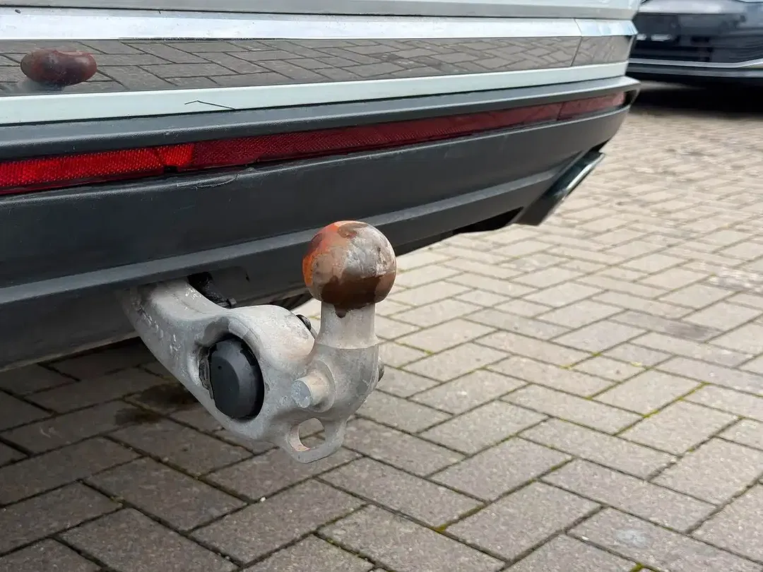 Volkswagen Touareg - Thumbnail 11