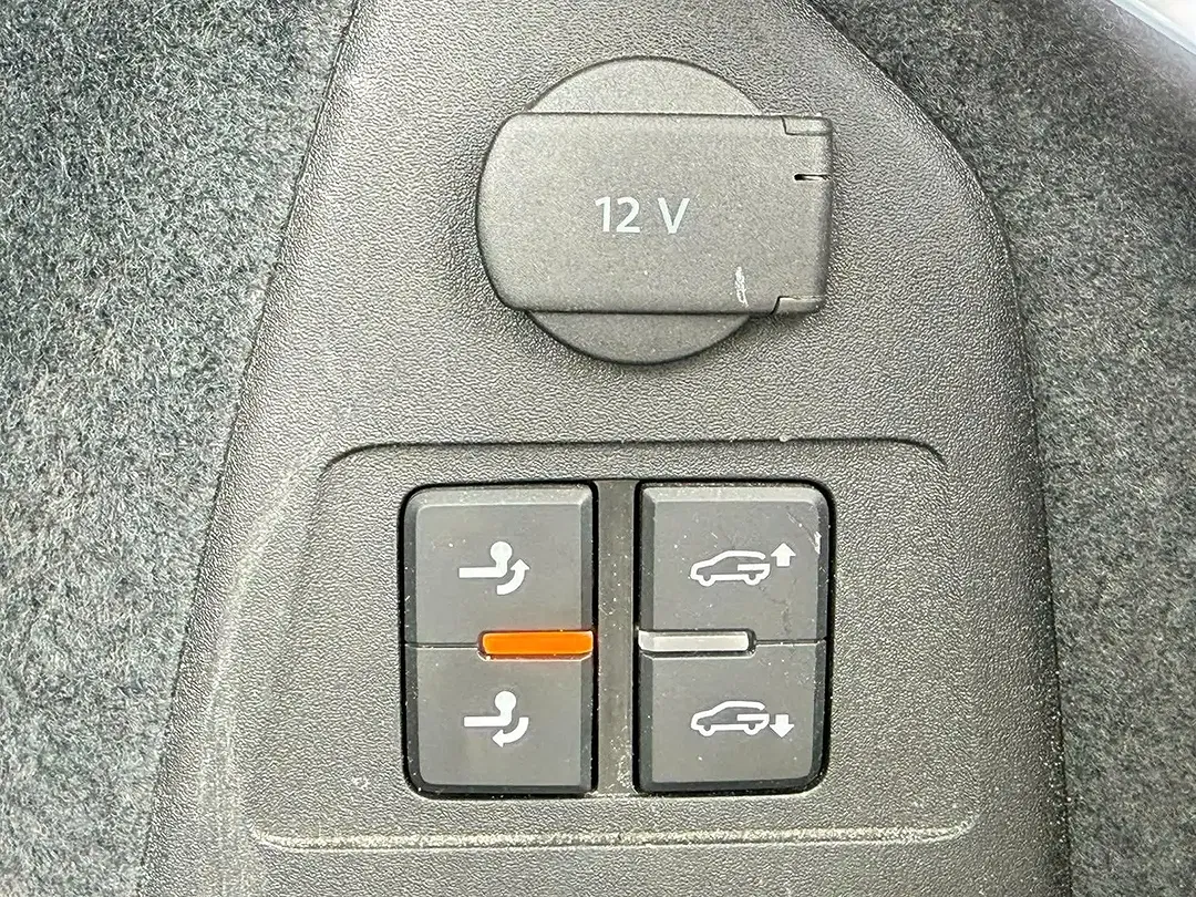 Volkswagen Touareg - Thumbnail 14