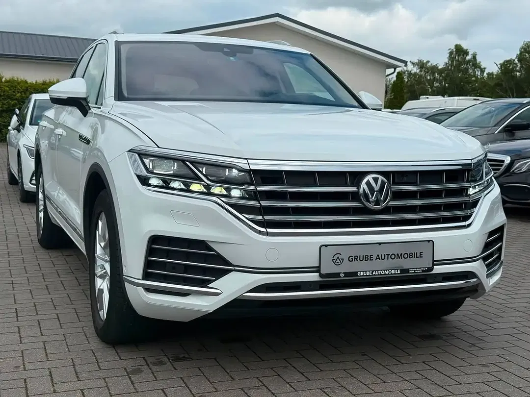 Volkswagen Touareg - Thumbnail 3