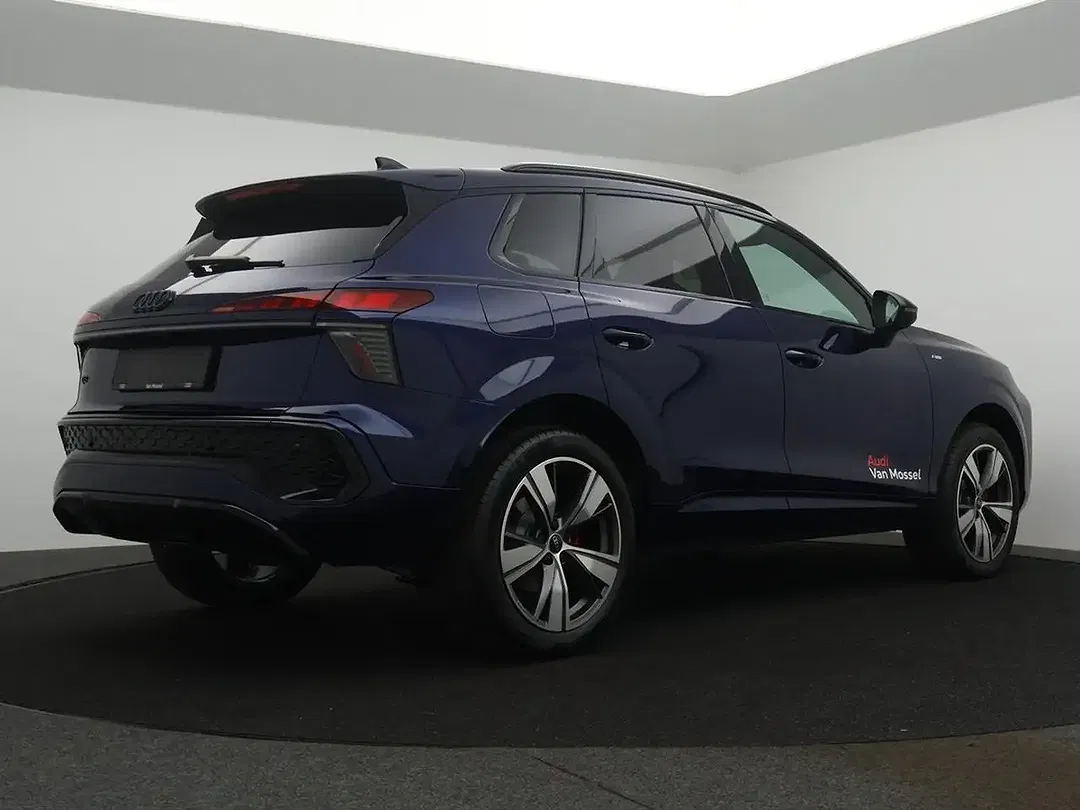 Audi Q3 - Thumbnail 2
