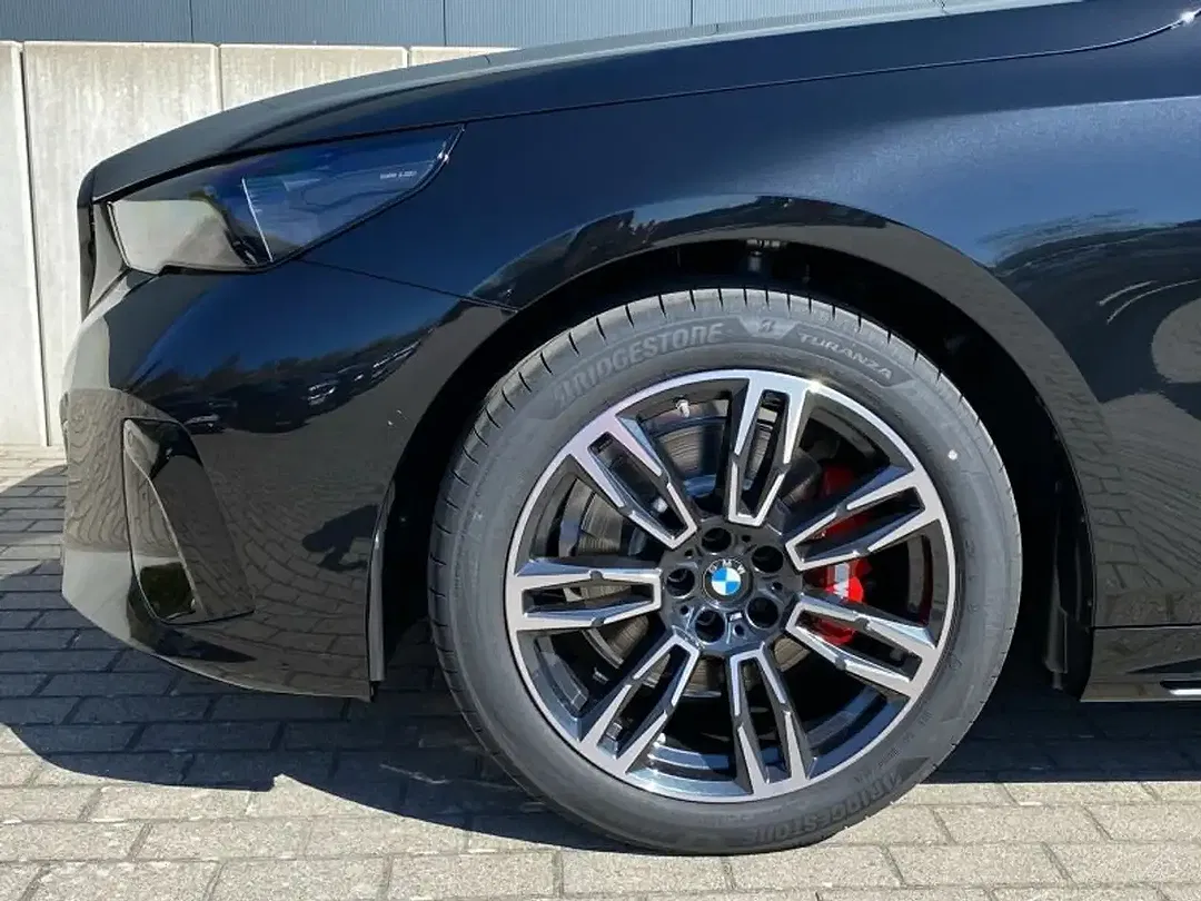 BMW 520 - Thumbnail 2