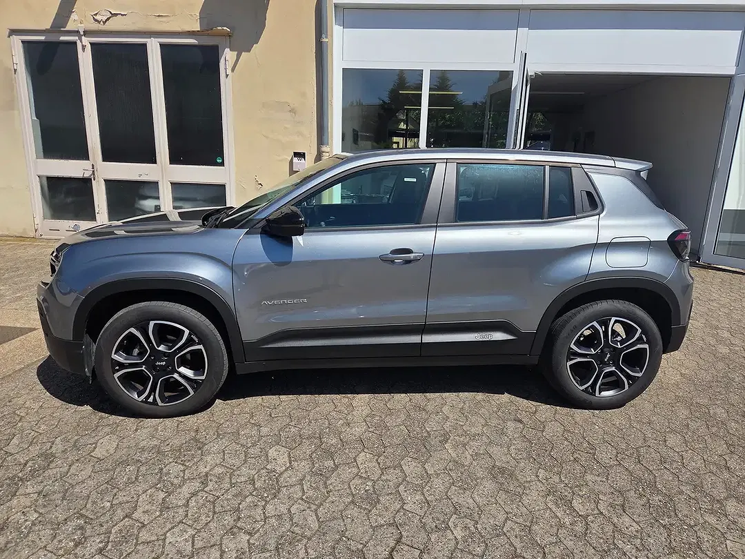 Jeep Avenger - Thumbnail 2