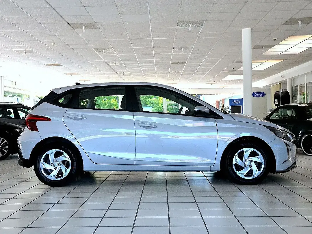 Hyundai i20 - Thumbnail 9