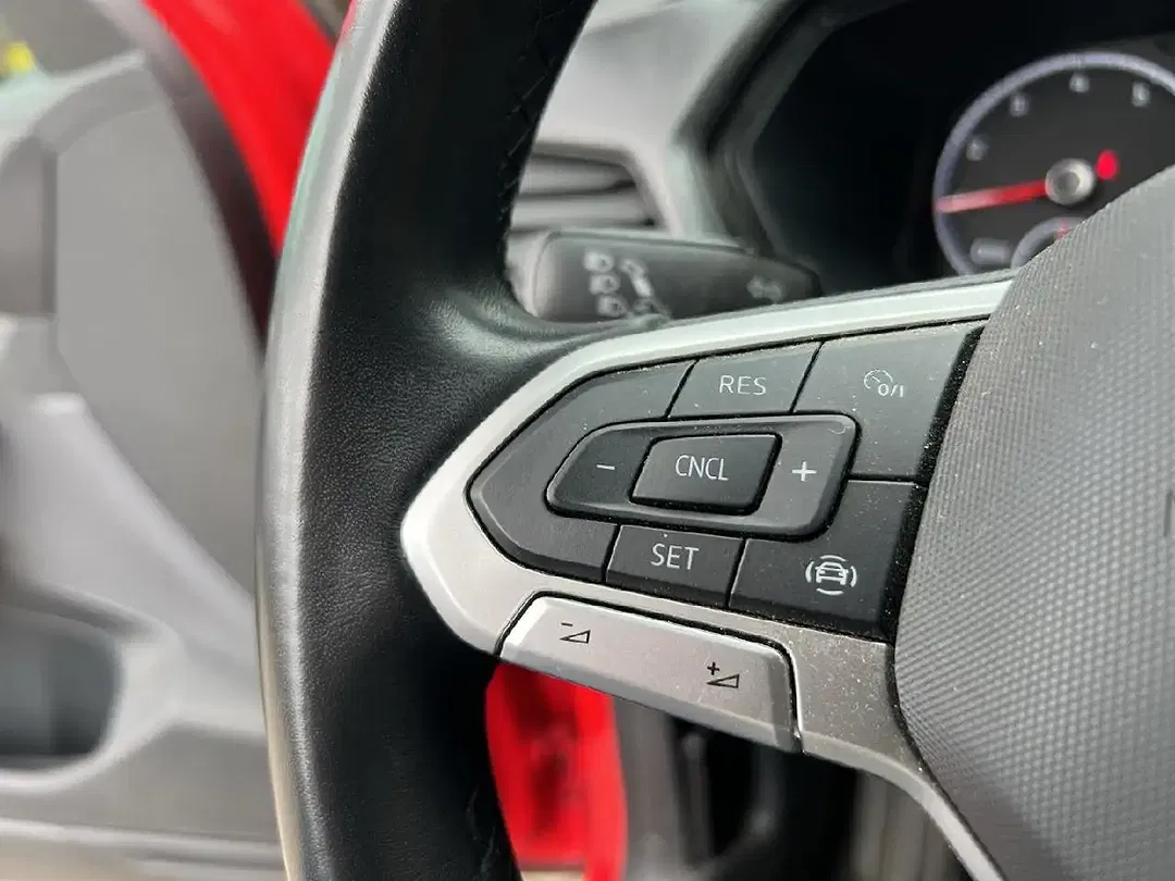 Volkswagen T-Cross - Thumbnail 8