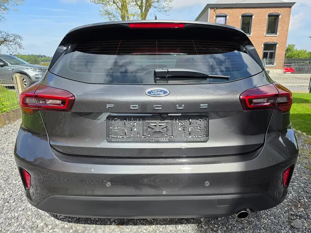 Ford Focus - Thumbnail 8