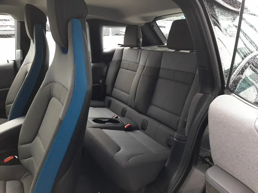BMW i3 - Thumbnail 12