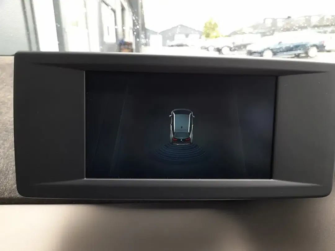 BMW i3 - Thumbnail 5