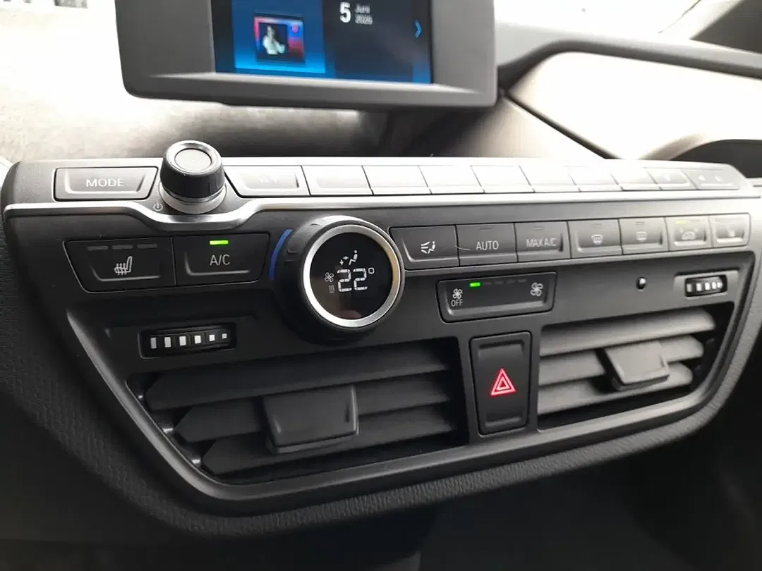 BMW i3 - Thumbnail 7