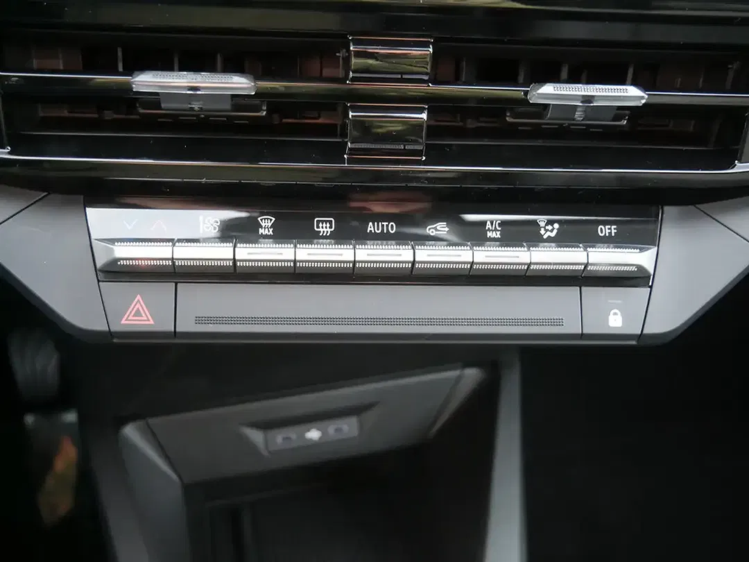 Renault Clio - Thumbnail 12