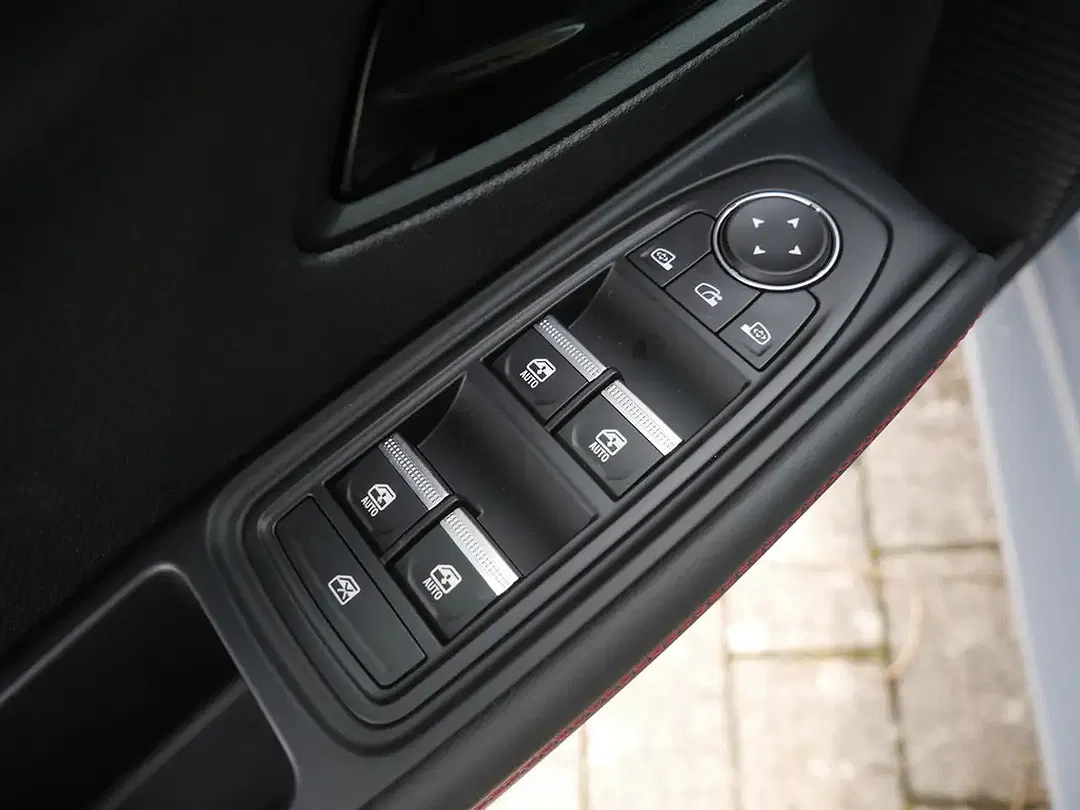 Renault Clio - Thumbnail 7