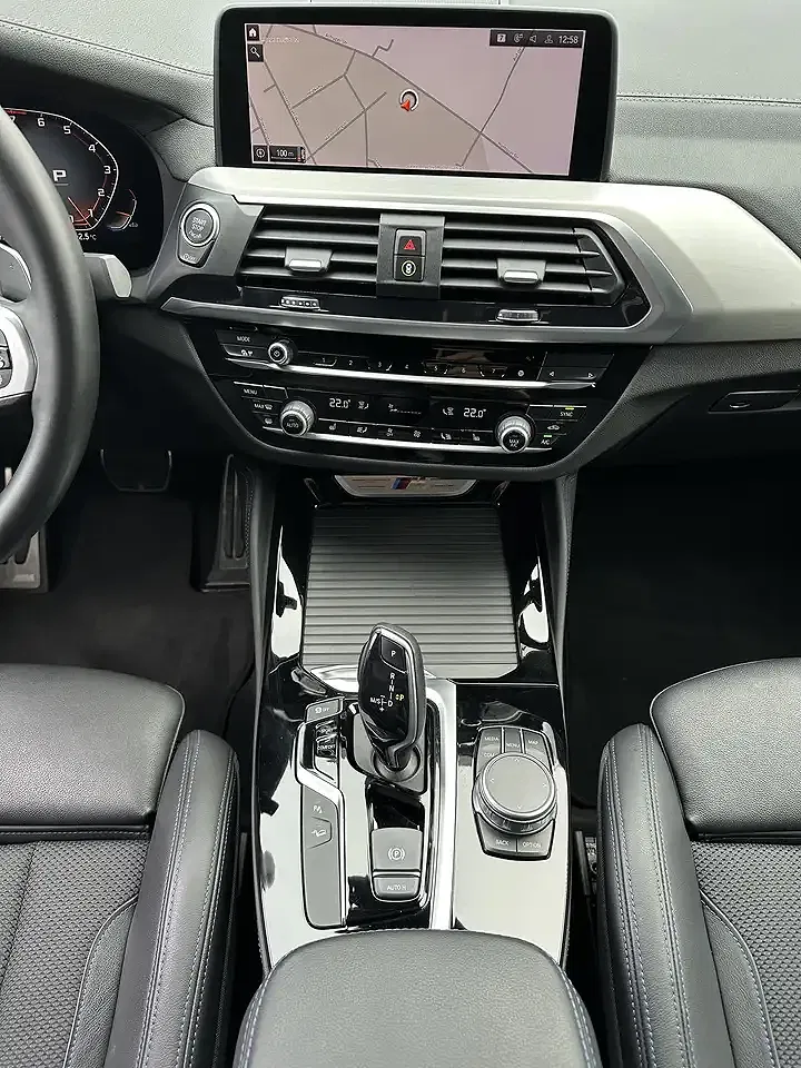 BMW X4 M - Thumbnail 12