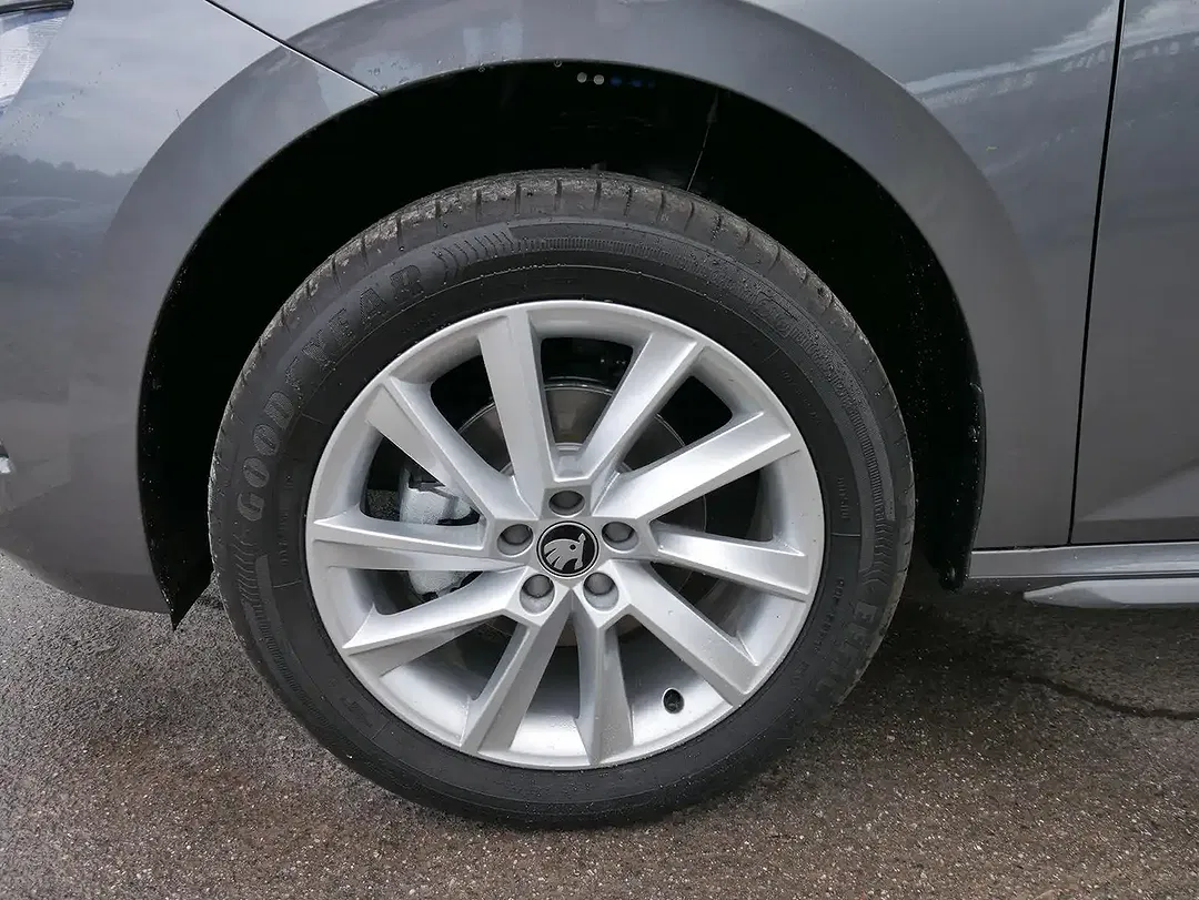 Skoda Kamiq - Thumbnail 3