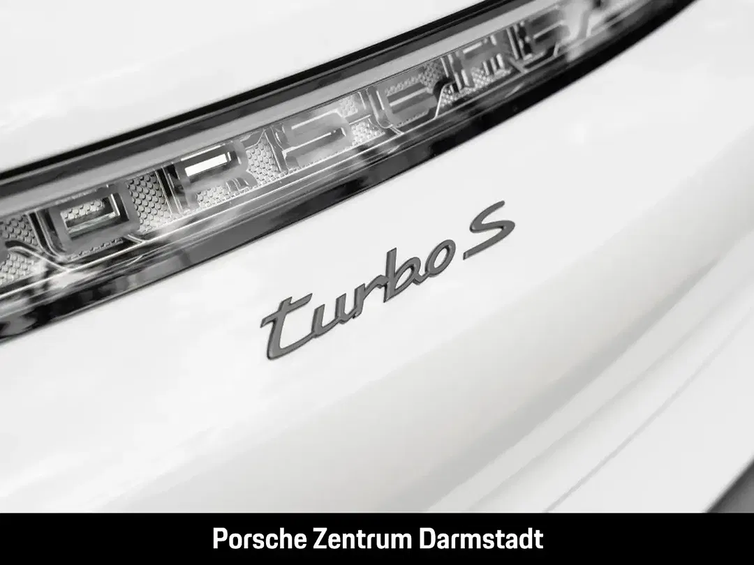 Porsche Taycan - Thumbnail 10