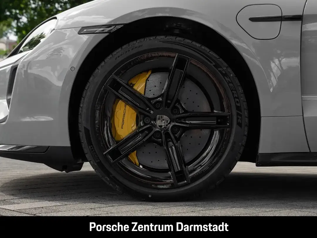 Porsche Taycan - Thumbnail 14