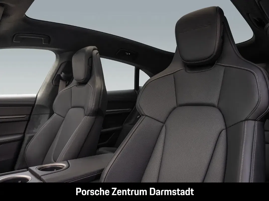 Porsche Taycan - Thumbnail 5