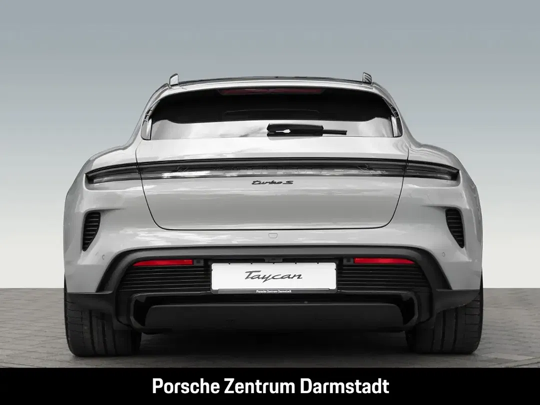 Porsche Taycan - Thumbnail 9