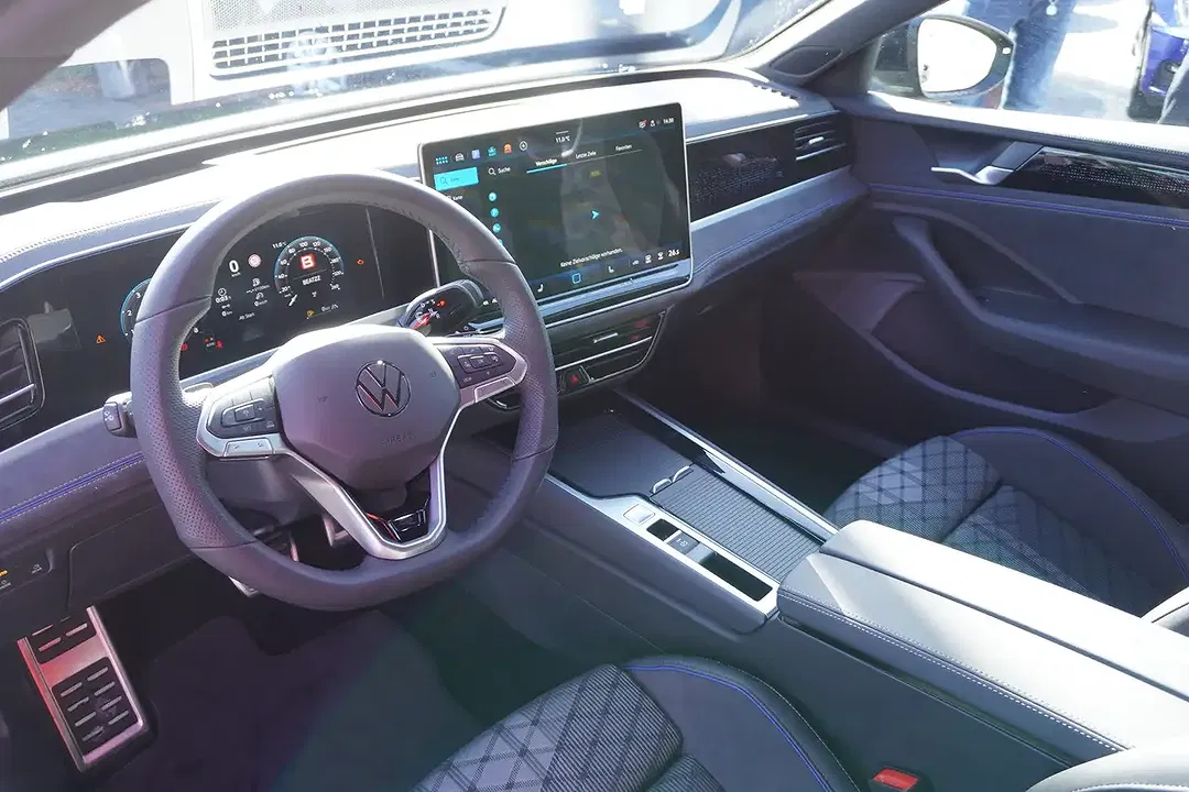 Volkswagen Passat Variant - Thumbnail 13