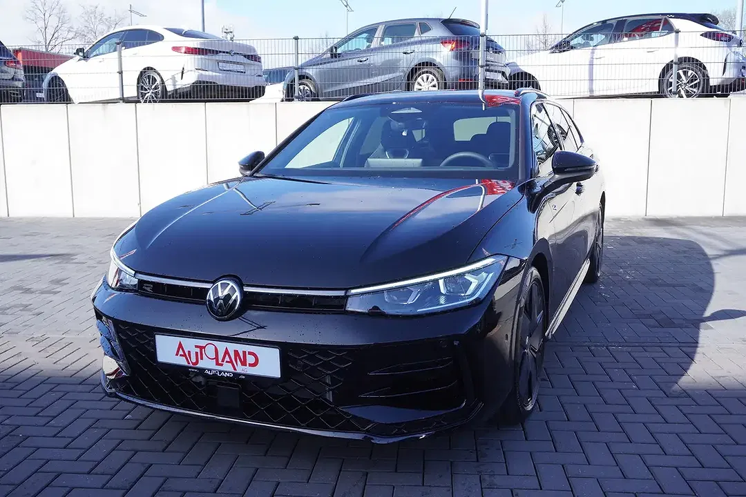 Volkswagen Passat Variant - Thumbnail 1
