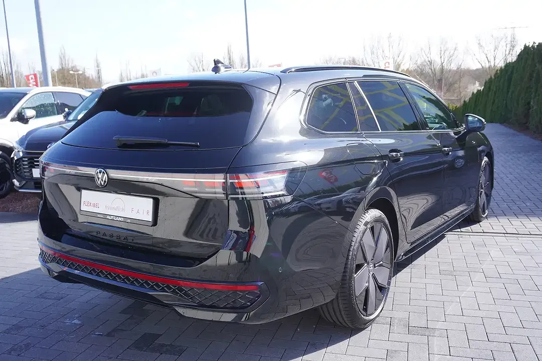 Volkswagen Passat Variant - Thumbnail 5