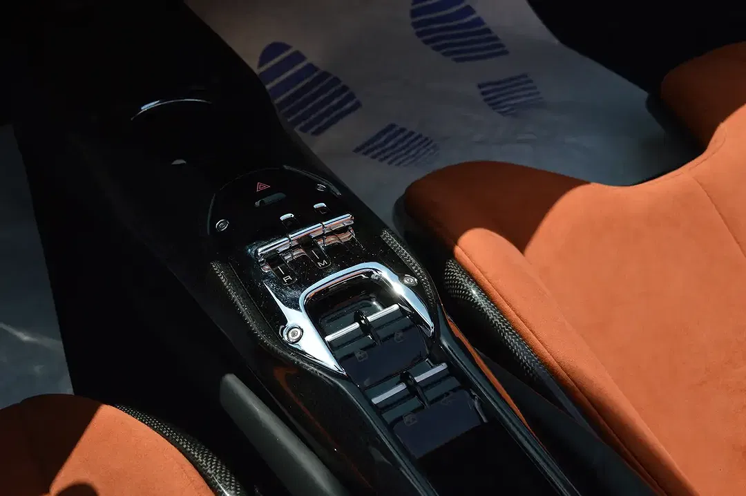 Ferrari 296 GTS - Thumbnail 13
