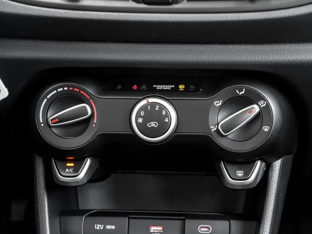 Kia Picanto - Thumbnail 8