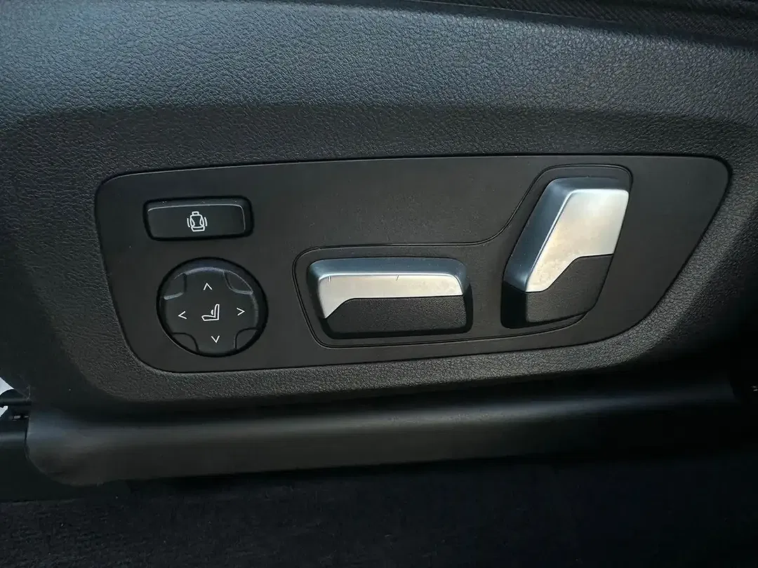 BMW X4 - Thumbnail 5