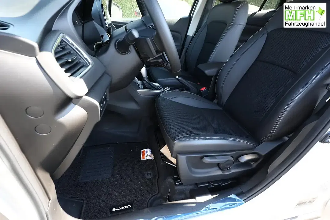 Suzuki S-Cross - Thumbnail 12